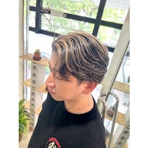 メンズハイトーン/センターパート/ハイライト