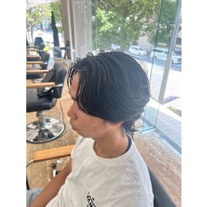 毛流れセンターパート/マッシュ