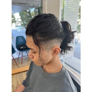 スパイラルパーマ/フェード/マンバン