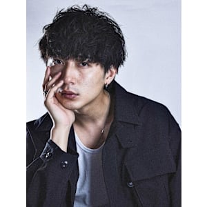 フワボサ質感 シャドウパーマ