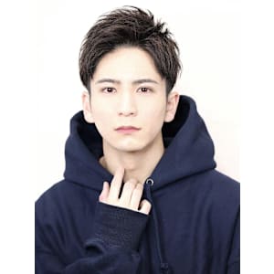 スーツに似合う大人パーマ