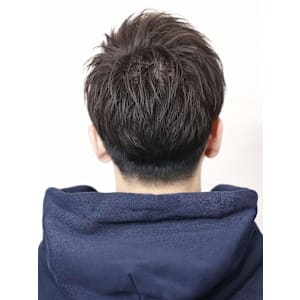 スーツに似合う大人パーマ