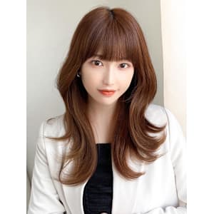 暗髪でも出せるこなれ感フェイスレイヤー×ナチュラルセミロング