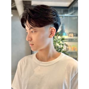 カルマパーマ 韓国風パーマ ツーブロック センターパート