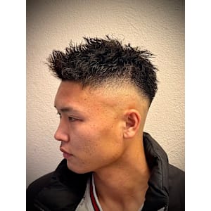 ツイスパ　フェード - ヒロ銀座バーバーショップ難波店【ヒロギンザバーバーショップナンバテン】掲載中