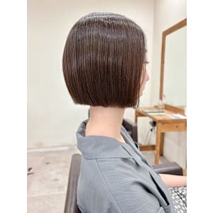 切りっぱなしボブ/ナチュラルブラウン/ココアブラウン/20代