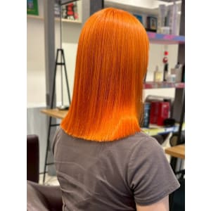  切りっぱなしボブ オレンジカラー 髪質改善 顔周りカット