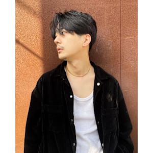 ニュアンスパーマニュアンスセンターパート毛流れパーマ