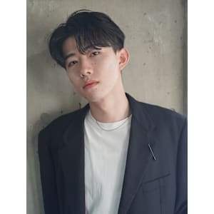 ニュアンスセンターパートニュアンスパーマ刈り上げメンズパーマ