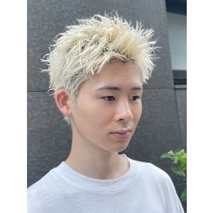 スパイキーショートフェザーアップバング刈り上げメンズショート