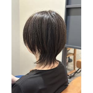 ショートウルフ - 半個室型美容室 Sourire 東比恵店【ハンコシツガタビヨウシツスーリールヒガシヒエテン】掲載中