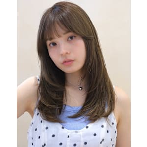 セミロング/ レイヤーカット /オリーブベージュカラー