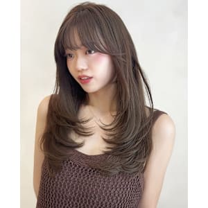 レイヤーカット/ハッシュカット/くすみベージュ/暗めカラー/ - ZACC raffine【ザック ラフィネ】【ザック ラフィネ】掲載中