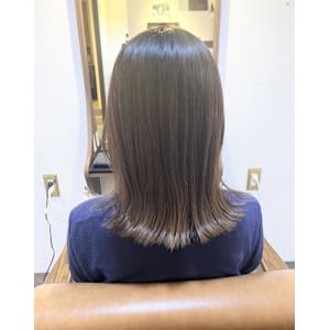 20代30代　ミデイアムストレート