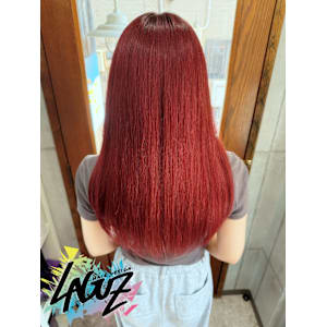 鮮やかレッドストレート【ツヤ感映えカラー】