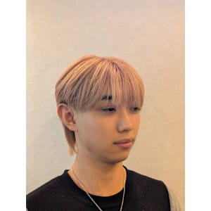 ミルクティーベージュ