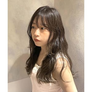 オリーブカラー/顔まわりカット/ベージュカラー