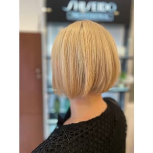 美粧ほそや 反町店×スタイル