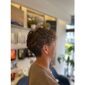 美粧ほそや 反町店×スタイル