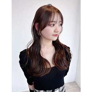 前髪カット美髪おくれ毛韓国ヘアロング_ba550411 - IT by ALBUM 下北沢店【アイティーバイアルバム シモキタザワテン】掲載中