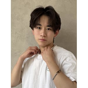 束感をしっかり出した韓国フェザーウルフヘア！