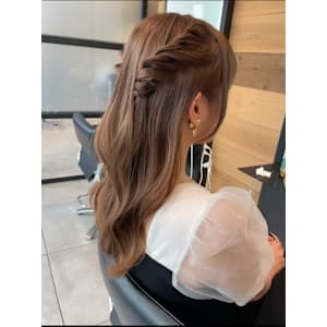 【SPADIC大阪梅田店】ツインハーフアレンジ