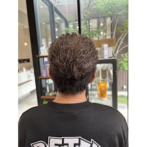 白髪活かしカラー - NAP hair &Nalow homme【ナップ ヘアーアンドナローオム】掲載中