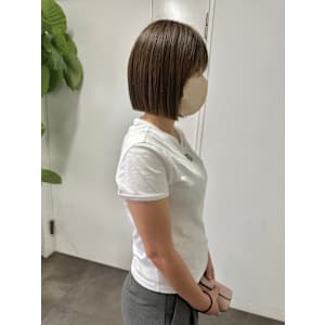 20代30代切りっぱなしボブ丸くないボブオリーブグレージュ