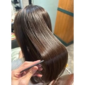 アッシュブラウン/髪質改善/メテオカラー/担当：大塚健太