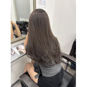 秋におすすめなグレージュカラー