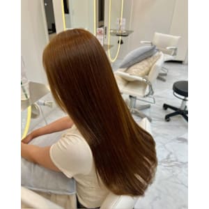 肌なじみ抜群　　艶感×柔らかさ　艶カラー