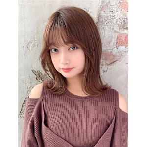 2wayバングでイメチェン顔まわりレイヤーのくびれヘアが人気