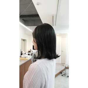 透明感オリーブグレー