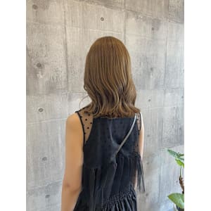 ハイトーンベージュセミディ《ARCH CHIAKI》