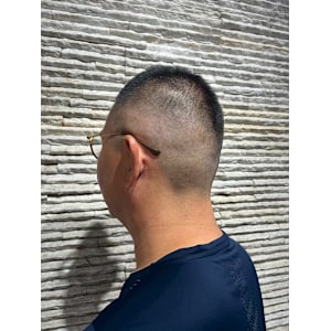 フェード×刈り上げショート大人カッコイイ