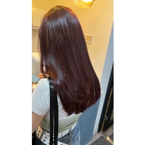 チェリーレッド