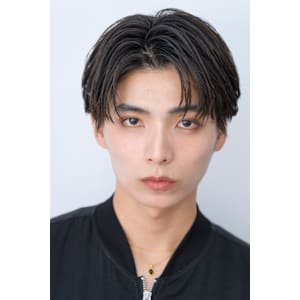 洗練された印象を与える知的な好感スタイル[池袋/メンズ]