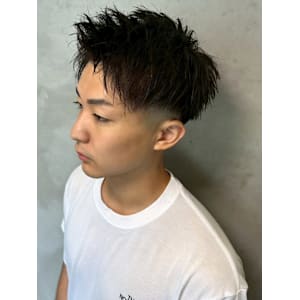 束感ショート 黒髪 刈り上げ スキンフェード 20代 30代