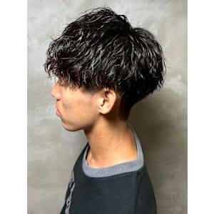 ツイストスパイラルパーマ ツーブロックマッシュ 束感