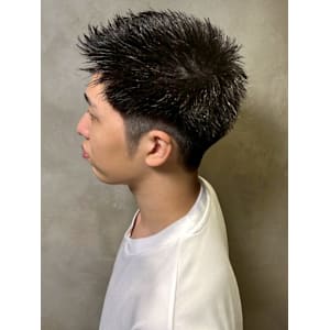 黒髪ショート ベリーショート ツーブロック ビジネス 20代