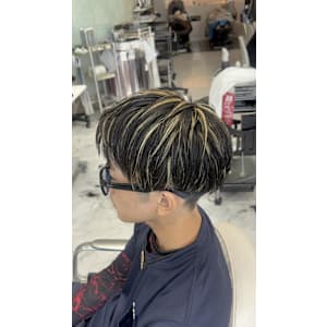 メンズショート／フルハイライト／メッシュ／ツーブロック