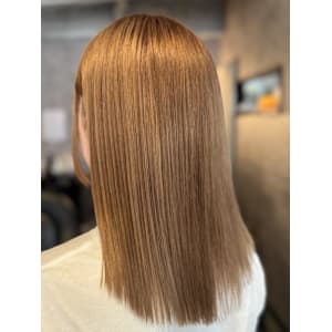 《鈴木茉奈》暖色ミルクティー/ケアブリーチ/大宮