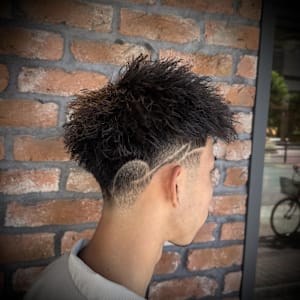 【ツイストジェットフェード】（ラインアート） - Love&Hair Breit 関目【ラブアンドヘアー ブライト セキメ】掲載中