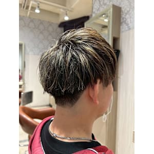 ツーブロック×スキンフェード◎外国人風バーバースタイル