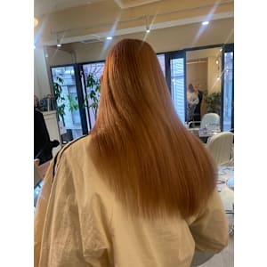 ベージュカラー