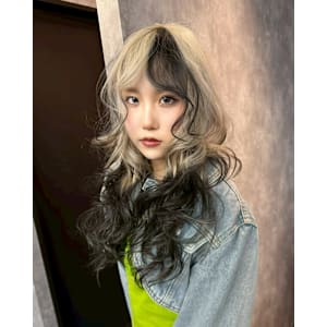 セクションカラー　デザインカラー　ハイトーン　表参道/原宿