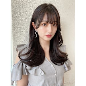 暗髪でも出せるこなれ感フェイスレイヤー×ナチュラルセミロング