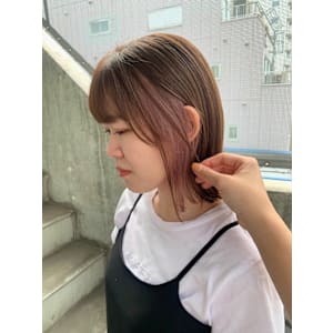 ピンクベージュイヤリングカラー