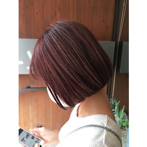 ピンクグレージュ