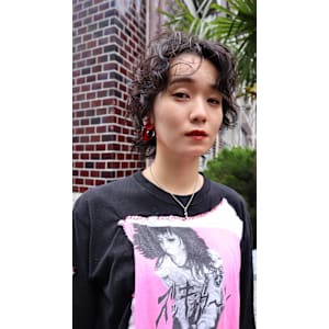 ウルフヘアのパーマスタイル